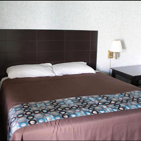 Wagon Wheel Inn Ленокс Экстерьер фото