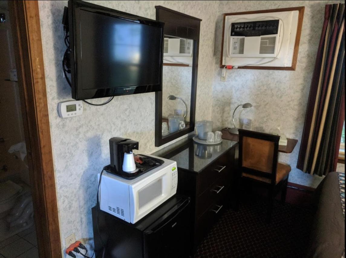 Wagon Wheel Inn Ленокс Экстерьер фото